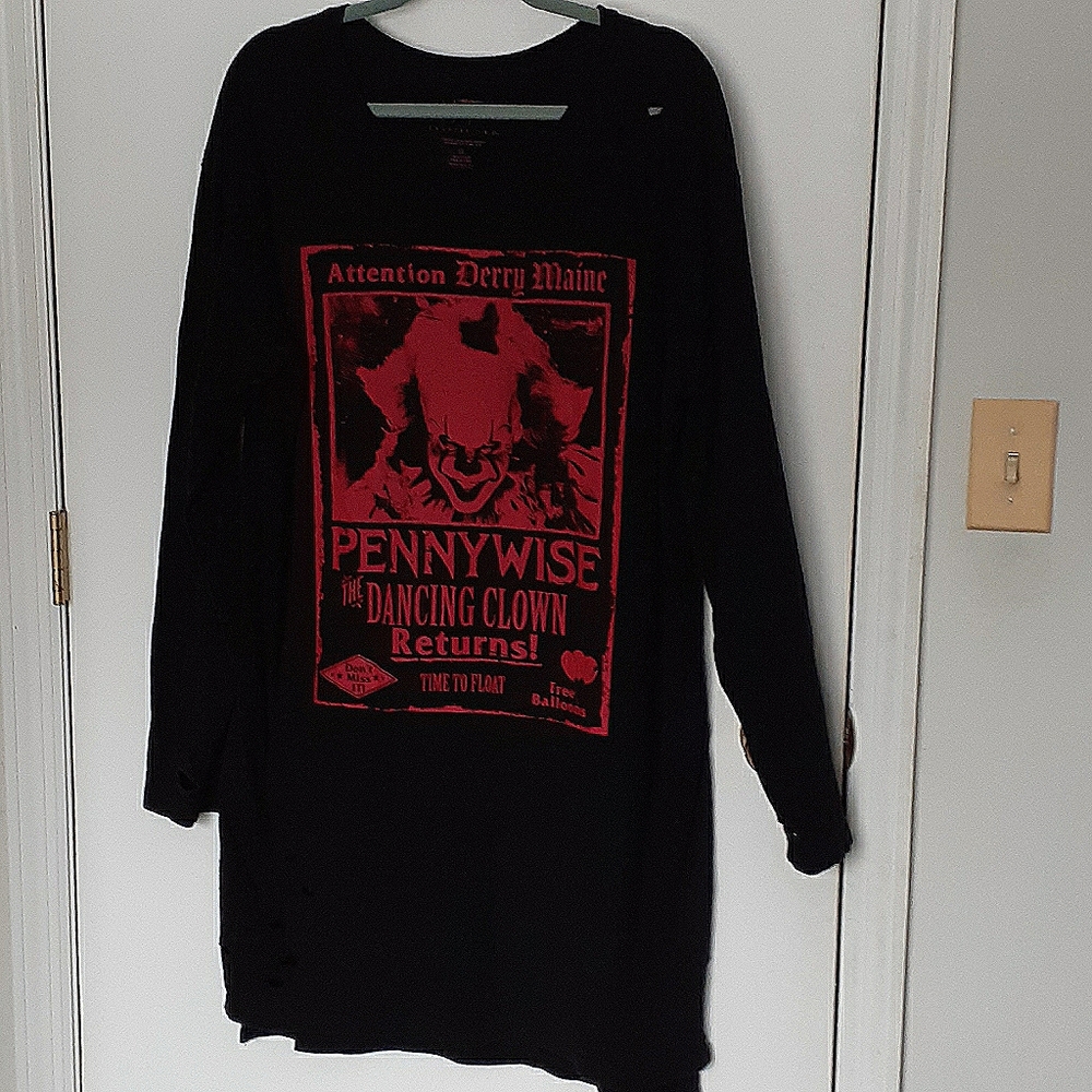 Hot Topic It Chapter Two long shirt ECU sz XL